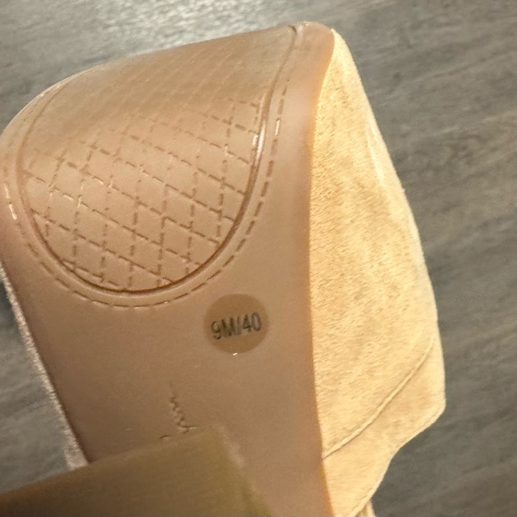 Jessica Simpson Dany Suede Tan Platform Heels - Picture 7 of 10